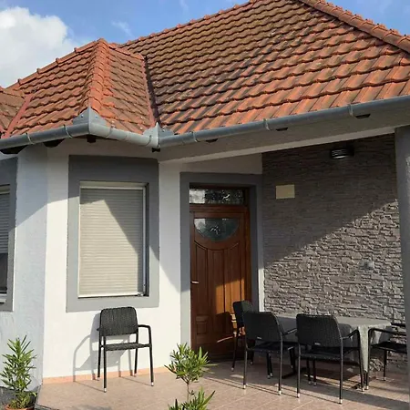 Apartamento House And In Balaton 19032
